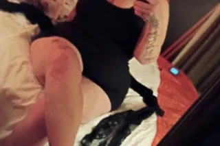 DD PAWG thick thighs pretty eyes photo 6