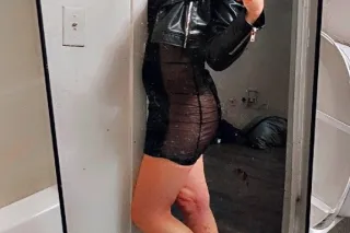 ITS SEXY SUNDAY!! *(<< Daily special, just ask)incall, outcall, car dates. 80 rose special, newCUMmers special and welCUM back special. I specialize in specials ;) AVAILABLE 24/7. let me rock your world. photo 12