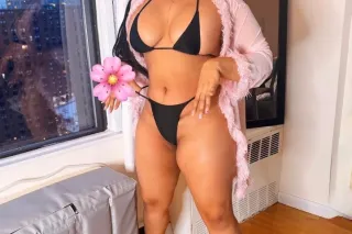 HOT LATINA. Only/delivery Full service