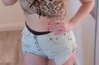 iM IN EVANSVILLE INDIANA FOR A NIGHT! HMU photo 3