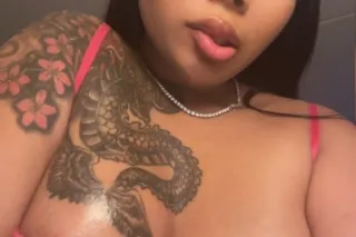 Thick 🍑 Blasian😍🥰 photo 6