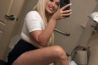 NEW BLONDE HAIR BLUE EYED RUSSIAN IN TOWN DONT MISS OUT AVAILABLE NOW 🩷💦🤩🤯