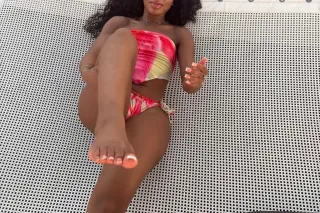 Foreign Fiji 🐱💦 Let's see how long u can last! 😉 photo 2