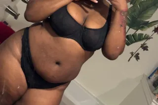 Im A Caramel Thick 🥰 , Fun 🥳, Clean 🧼 Upscale Provider With A Sweet Body 😋 ,Completely Irresistible 😩 CarPlay photo 2