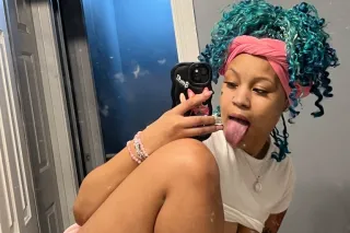 Sexy Slim Thick Lightskin, Wet Pussy Pretty Face Come Experience👅😩 photo 3