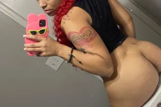 Sexy Slim Thick Lightskin, Wet Pussy Pretty Face Come Experience👅😩 photo 4