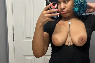 Sexy Slim Thick Lightskin, Wet Pussy Pretty Face Come Experience👅😩 photo 5