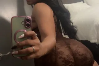 LAST DAY HERE! COME SEE SEXY LEAH 🦋❤ book now baby! photo 3