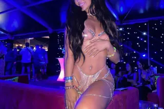 Young Sexy - Bombshell - Hotel Friendly photo 3