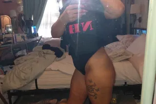 Cum play Miss Sweet & u will B in 4 a treat photo 7