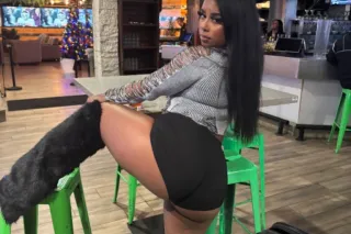 exotic baddie 🍑💦🫦 photo 2