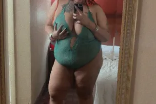 BIGGEST TITTIES AROUND TOWN ♥ LAST CHANCE TO SEE ME photo 3