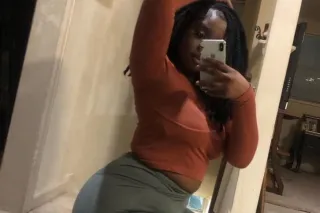 come pound my pussy until i cum on your dick