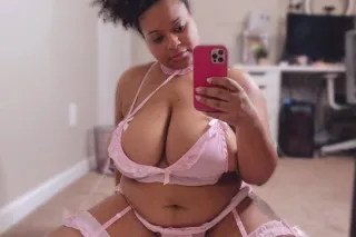 🌲I'm bbw Yesmin back in town ✅$50 deposit must for all appointments💖Two girl special💋Available for 🎀Incall/Outcall and Car call/Hotel Fun Provide VIP Service🌲
