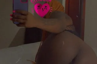 incalls only come see this tight and wet fat pussy 🤪 photo 2