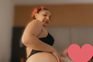Pretty face 😍 Thick asf 🍑 👅🍭💦💦 photo 4