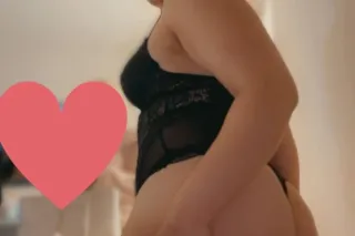 Pretty face 😍 Thick asf 🍑 👅🍭💦💦 photo 5