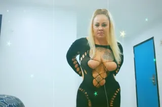 CUM PLAY photo 4