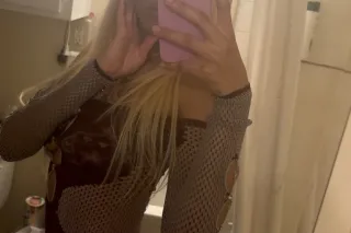 INDEPENDENT SEXY LIGHTSKIN PETITE AVAILABLE 25/8 😉 INDEPENDENT SEXY LIGHTSKIN PETITE AVAILABLE 25/8 😉