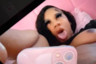 Pretty freaky petite babe👅💦 incall/outcall must video verify