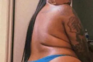 Throat Goat😜 M0cha Skin & Thick Thighs🍫💦 photo 2