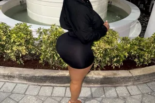 OUTCALL 🍑🔥 56 Inches of Curvy Temptation… Can You Handle It 🍑🔥 photo 3