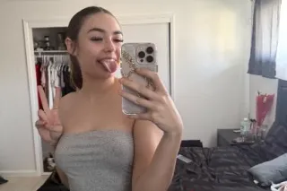 🥰sweet sexy layla ready to play😝 photo 2