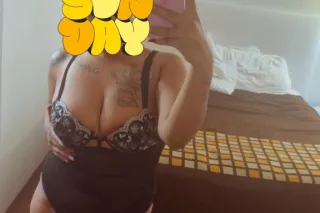 greek specials and head specials all night 🍑💋💦 photo 4