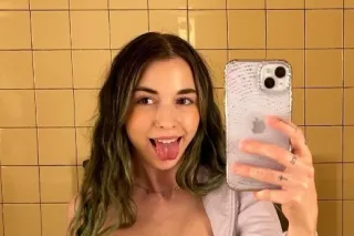 Sweet face, confident soul, and good energy babe photo 4
