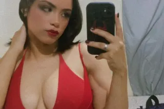Latina available now photo 2