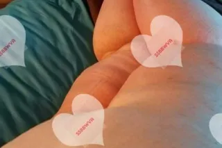 Soft Pink Lips SS BBW VA photo 4