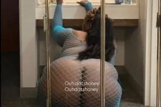 Bombshell BBW 💣😩🍑 Here For A Good Time Not A Long Time Catch Me While You Can 😍👋🏽