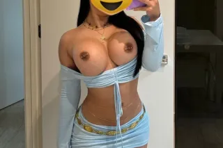 Soy una chica Latina Disponible 🎀 🎀✔ Perfil verificado ✔ 🎀 🎀