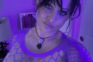 party chill DMT WHITE big tit TATTOOD MILF Please Read before calling