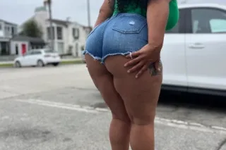 PRETTY FACE BIG BOOTY LATINA photo 2