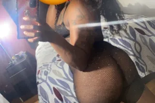 incall only photo 11