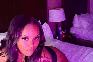 Young, sexy, Melanin Beauty 😍💦 Ready to play 😋