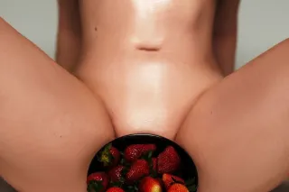 Temptation Waits For No One! Petie Blue Eyed Barbie photo 2