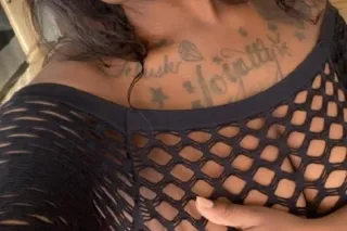 BEAVERTONS #1 EXOTIC BUSTY MASSEUSE photo 3