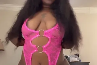Two Girls if requested! incalls and outcalls only available!! back in town for a short time! The best wet and good pussy photo 3