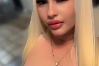 Sexy and Sweet only tengo amiga