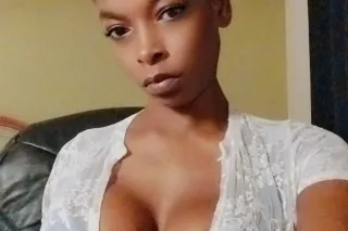 SLIM THICK WITH A FAT ASS I GOT THE BEST THROAT IN THE CITY COME GET ATE UP BY THE BEST💦💦💦💦😝 $70 BJ Specials all day long!!!!!!! photo 2