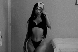 Beautiful Latina girl available to fulfill your wildest fantasies. photo 3