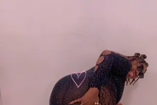 tAll cHocOlaTe cUrVY eBonY😘 photo 4