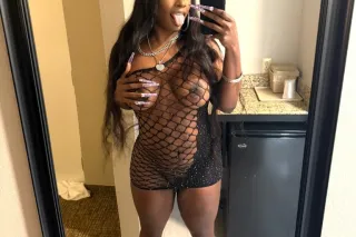 100% Real Trans Mercedeez Available photo 4