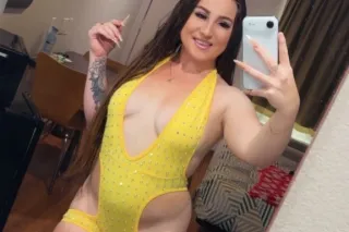 BACK IN TOWN🎀100% Real Petite Spinner🎀Available Now💦