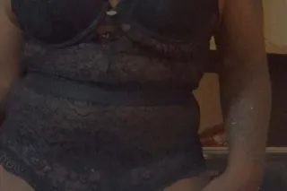 incalls / Outcalls come see this tight and wet fat pussy 🤪