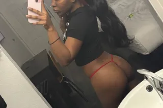 LAST DAY IN TOWN!! QV SPECIAL!🫣CUM HAVE AN NIGHT TO REMEMBER 😩YOUR FAVORITE BROWNSKIN SLIMM THICC BADDIE😍💦