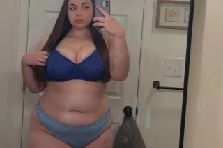 Tall Thick Natural Baddie photo 4