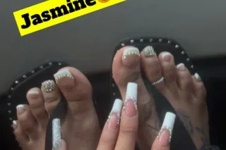 come suck on my pretty small feet and toes 🦶👅💦INCALLS OUTCALLS photo 4